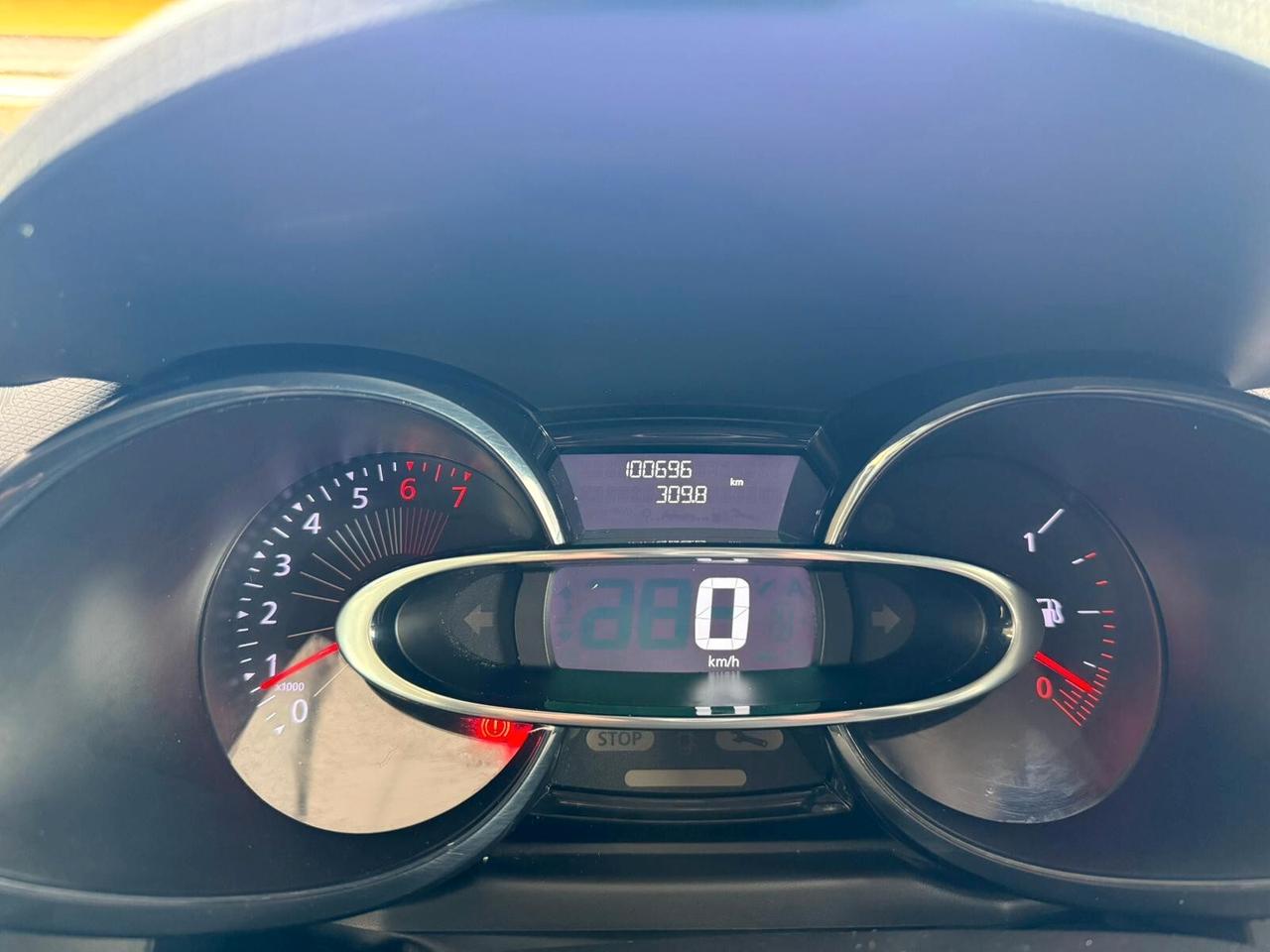 Renault Clio 1.2 75CV 5 porte Life