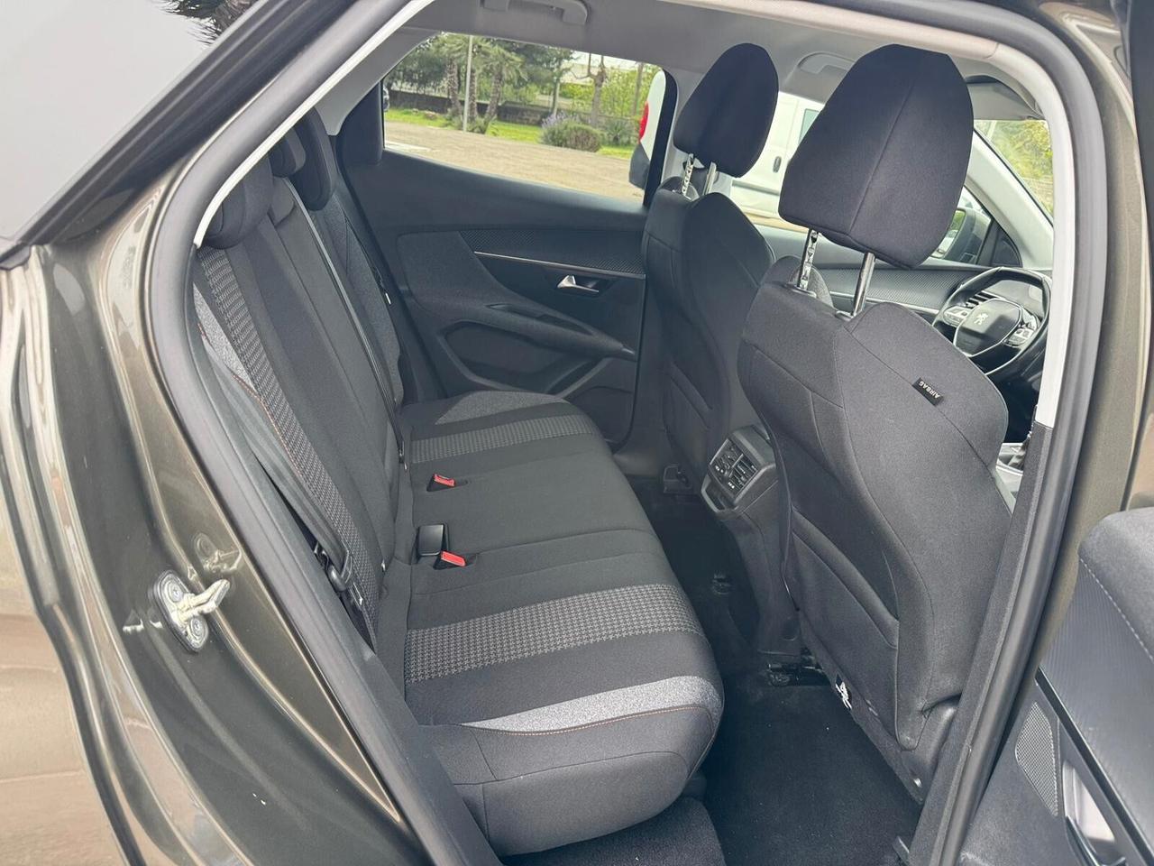 Peugeot 3008 BlueHDi 130