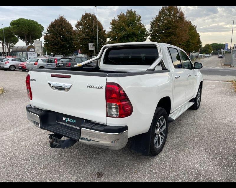 Toyota Hilux 2.4 D-4D 4WD 4 porte Double Cab Lounge