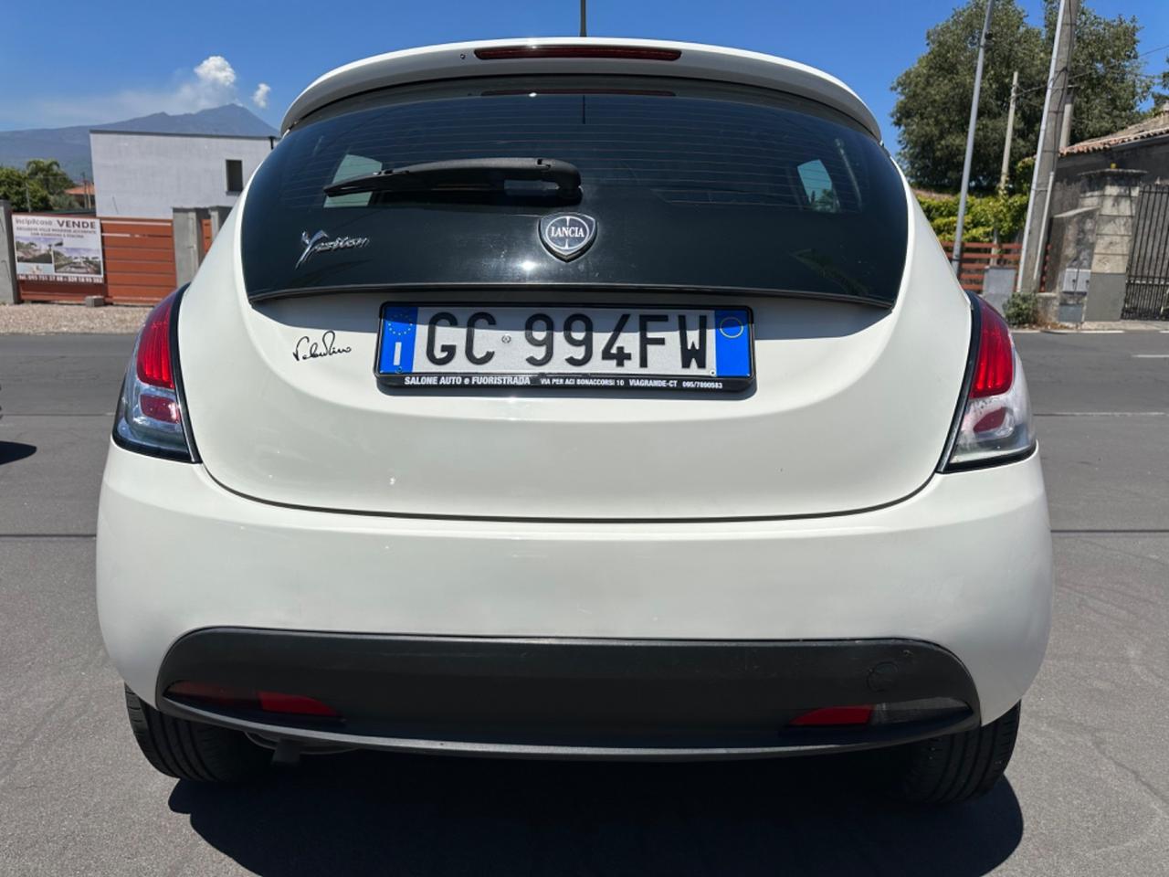 Lancia Ypsilon 1.2 69 CV 5 porte S&S Silver