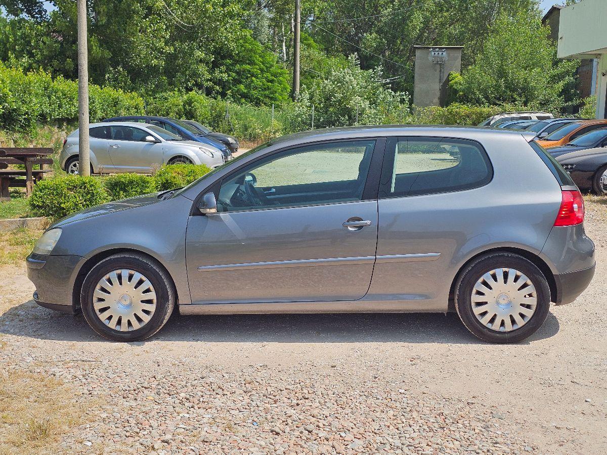 VOLKSWAGEN GOLF 5 1.6 BENZINA 3P GARANZIA 12M