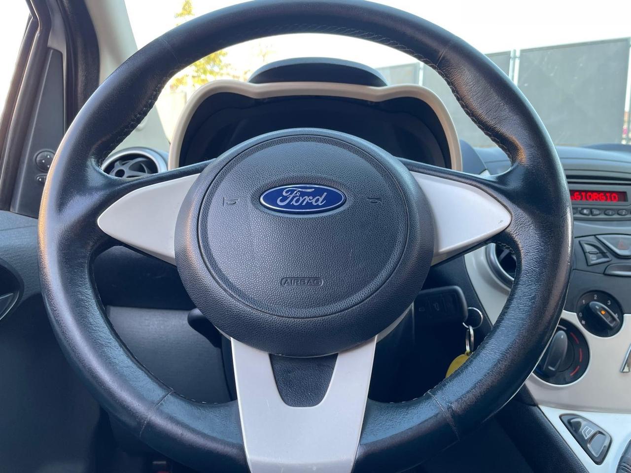 Ford Ka 1.3 TDCi 75CV Titanium Full Perfett