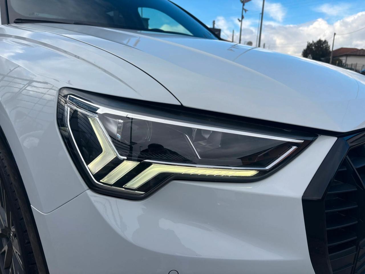 Audi Q3 35 TDI S tronic line edition