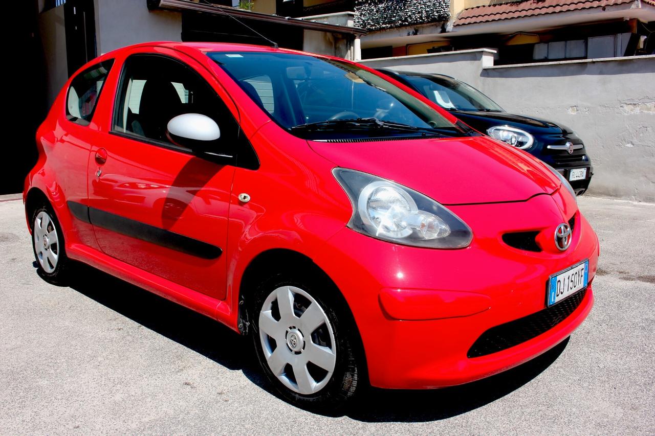 Toyota Aygo *PREZZO REALE* UNIPRO KM REALI CERTIFICATI CRONO TAGLIANDI TOYOTA COMPLETA GARANZIA 12 MESI TAGLANDATA NEOPATENTATI OK