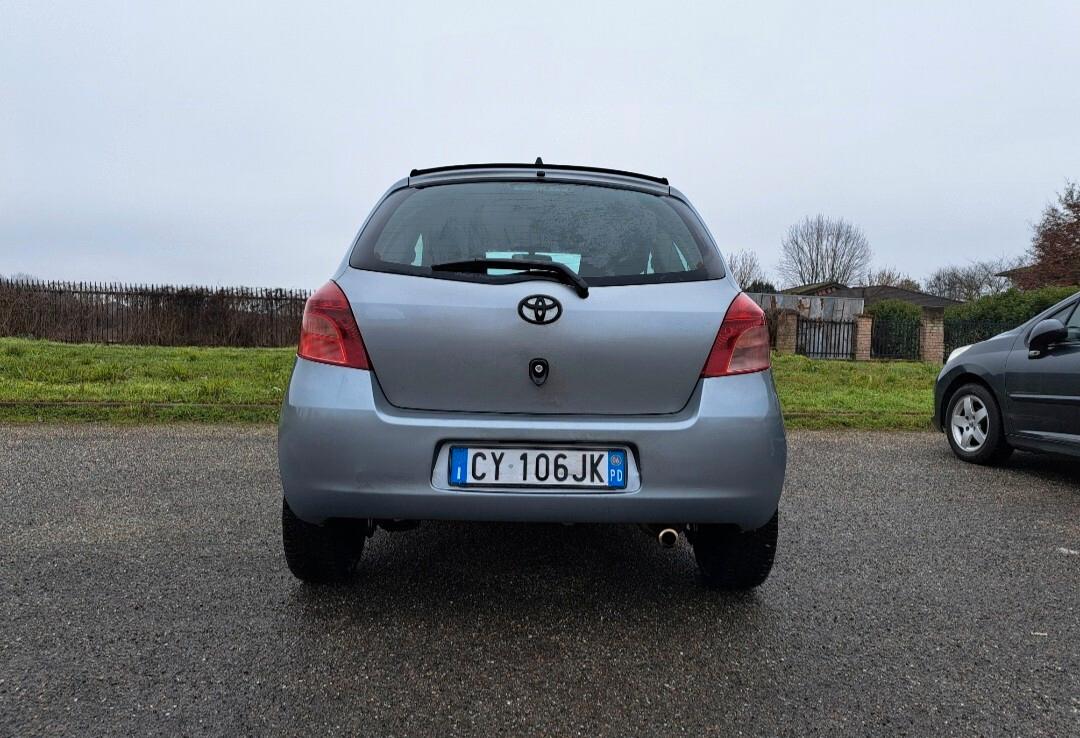 Toyota Yaris 1.0 3 porte Sol