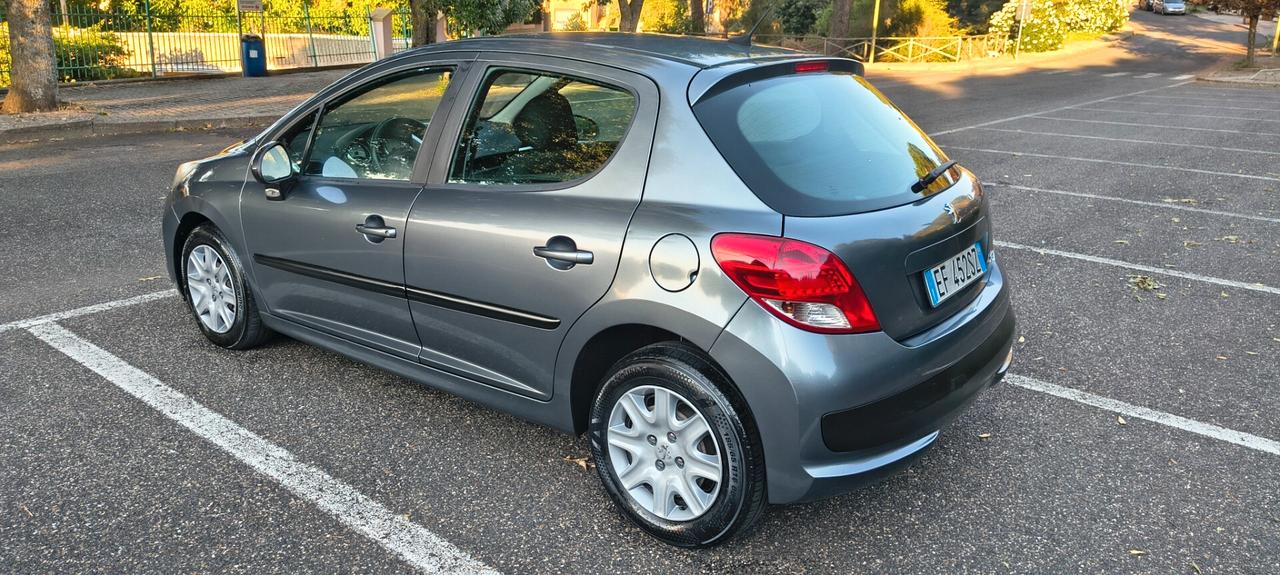 Peugeot 207 1.4 HDi 70CV 5p. Access