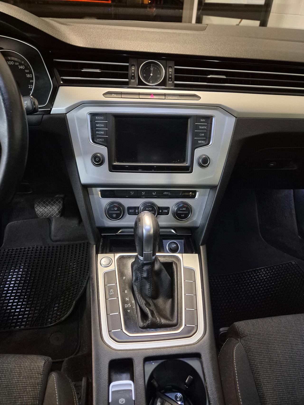 Volkswagen Passat 1.6 TDI DSG Comfortline BlueMotion Technology