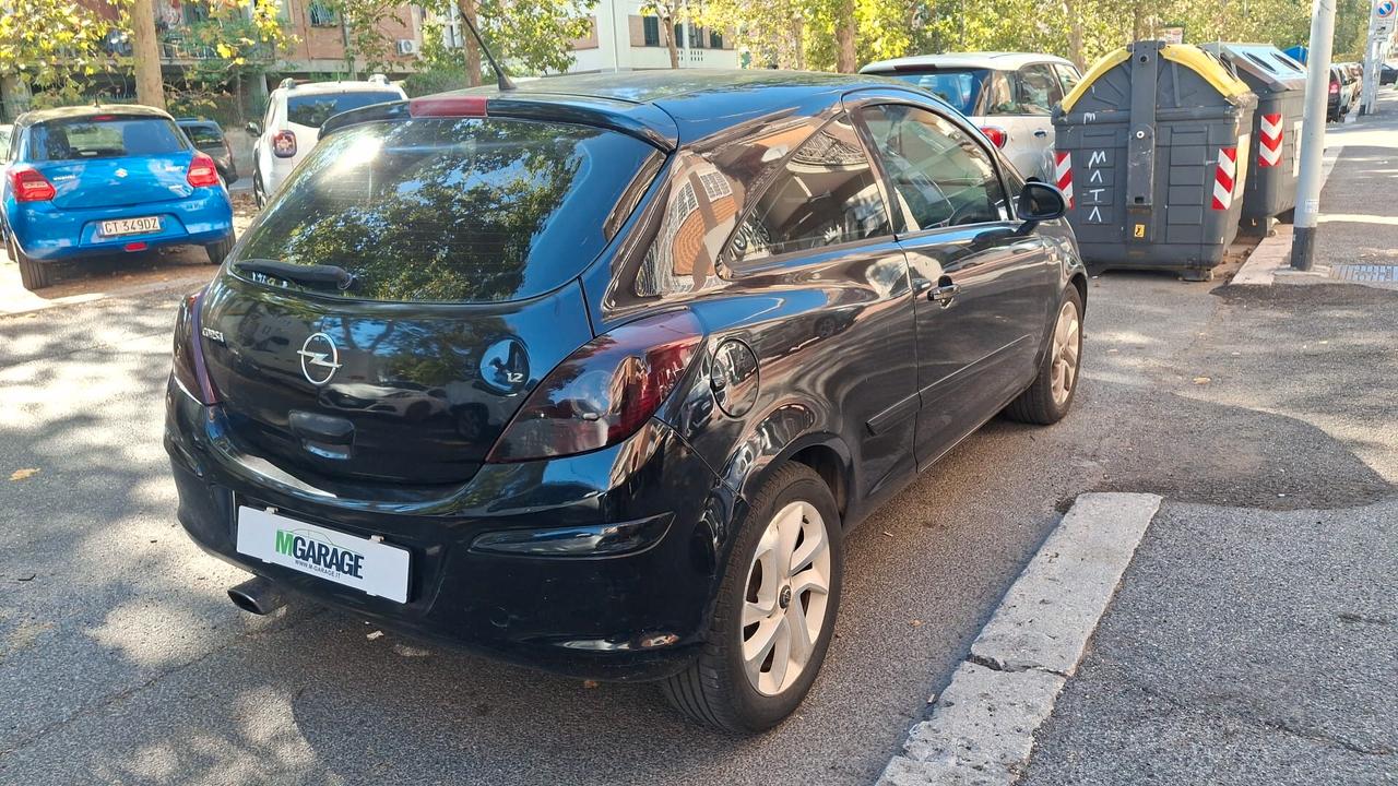 Opel Corsa 1.2 3 porte Enjoy