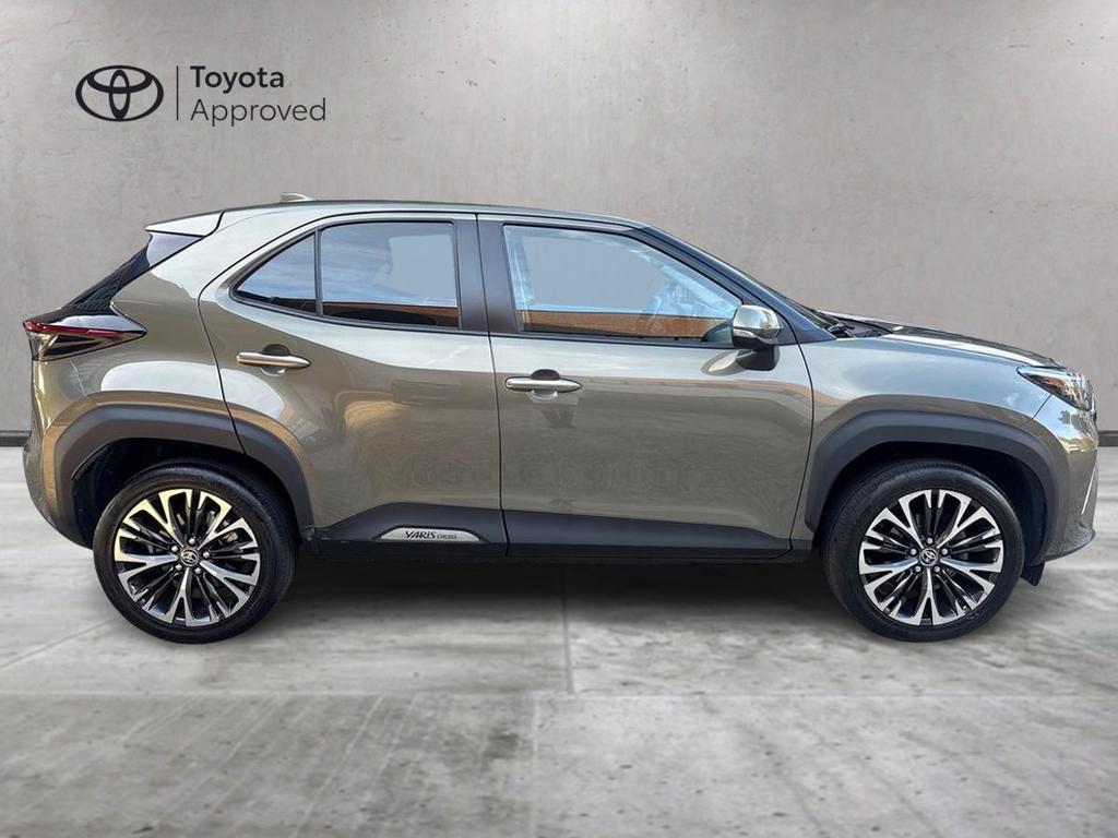 Toyota Yaris Cross 1.5h Lounge fwd 116cv e-cvt