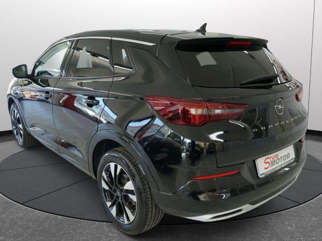 OPEL Grandland 1.5 diesel Ecotec aut. AT8 Business Elegance