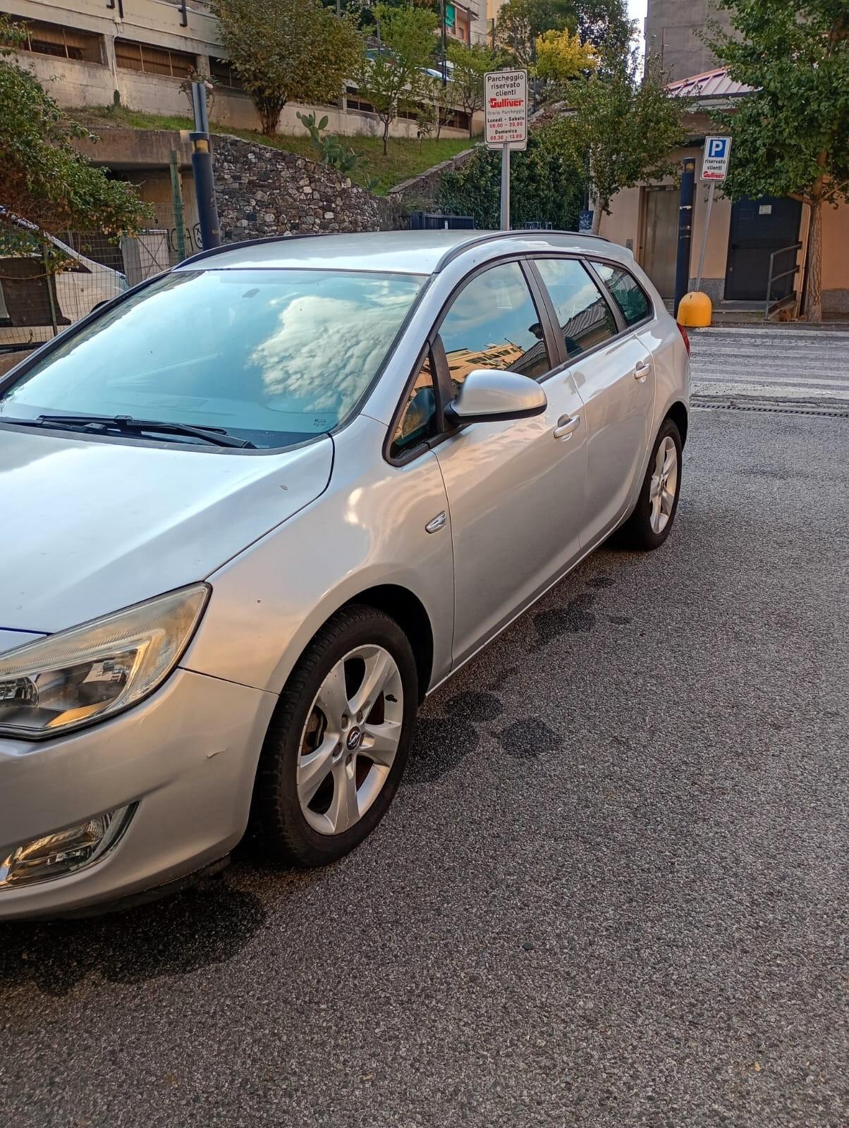 Opel Astra 1.7 CDTI 110CV Sports Tourer Cosmo