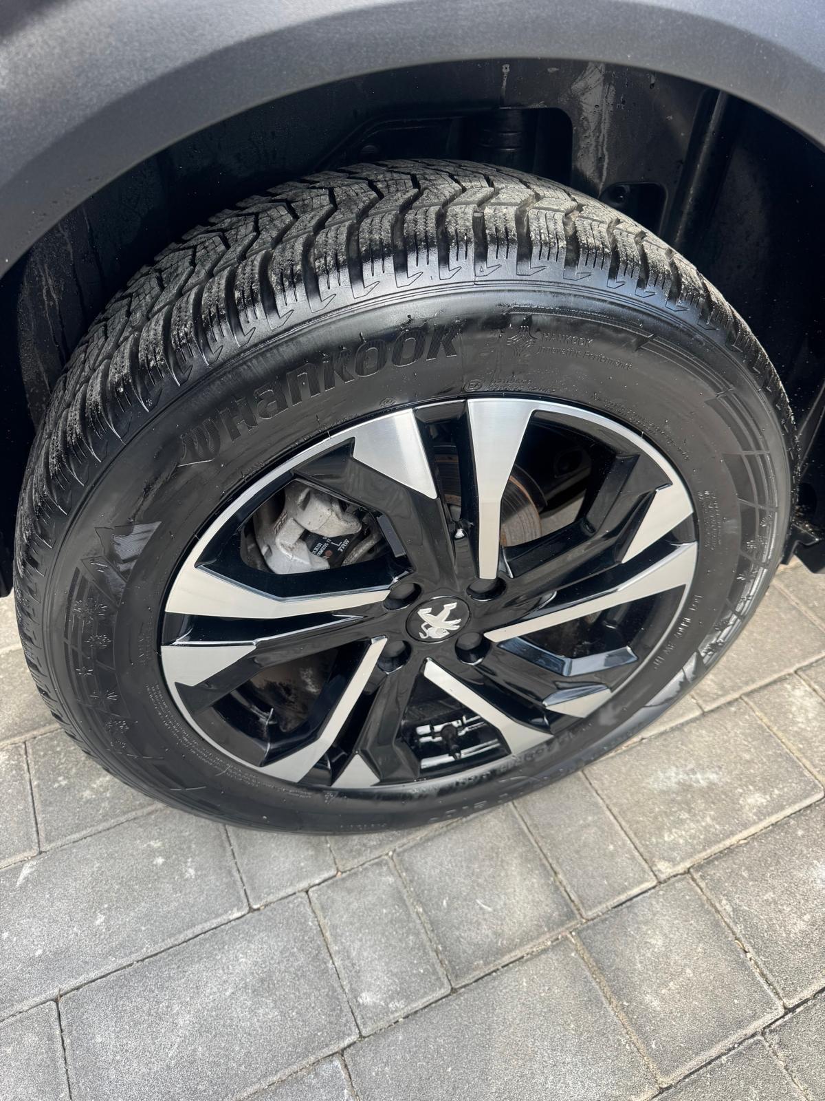 Peugeot 2008 BlueHDi 130 S&S EAT8 GT