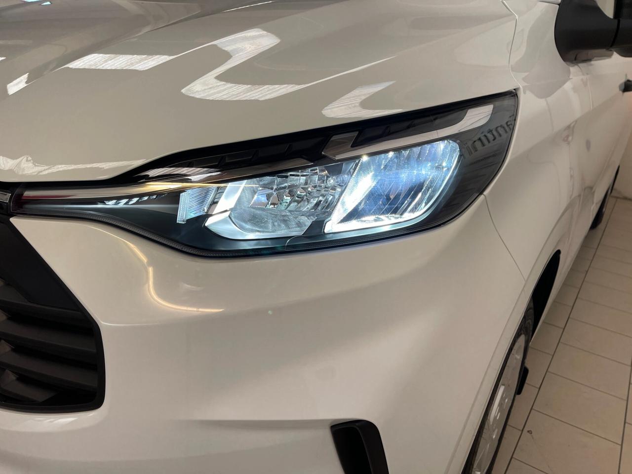 Ford Transit Custom Trend PL L2 H1 2.0d 150cv-LEGGI SOTTO