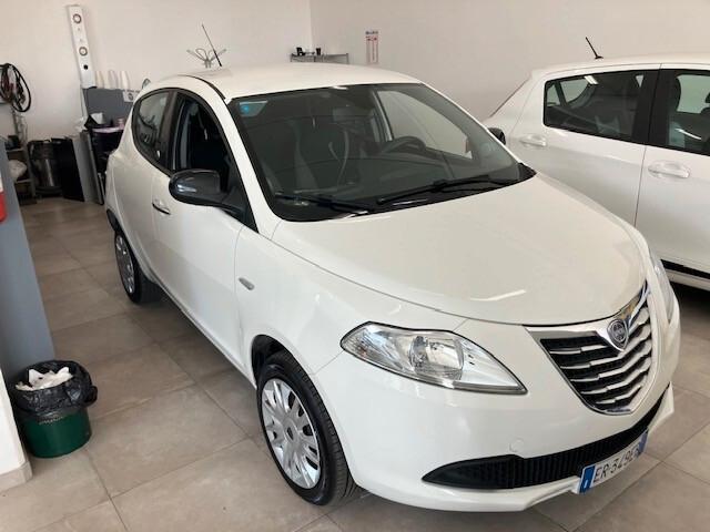 Lancia Ypsilon 0.9 TwinAir 85 CV 5 porte Metano Ecochic Gold