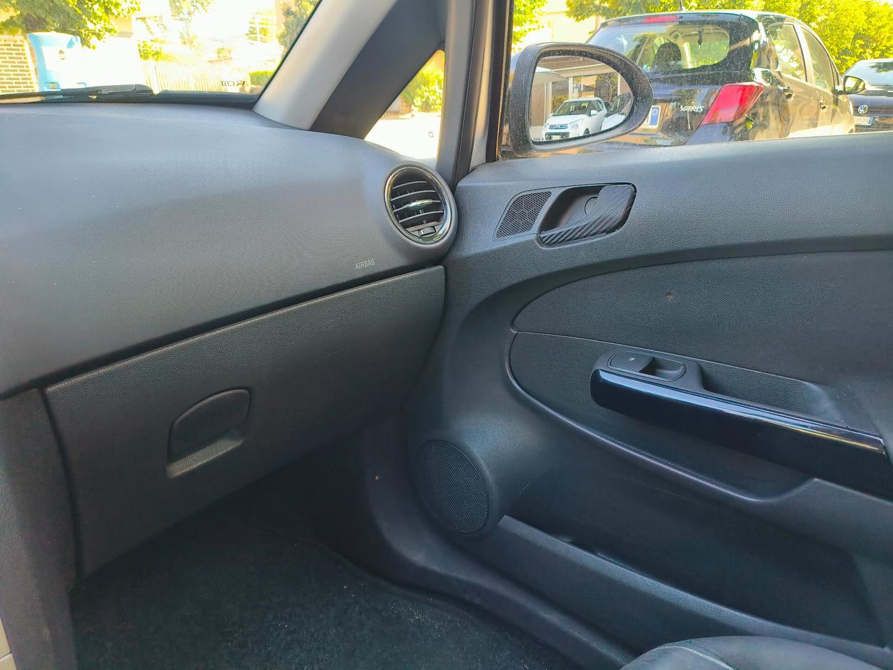 Opel Corsa 1.2 3 porte Enjoy