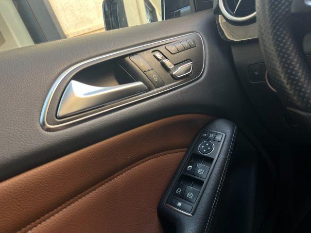 MERCEDES-BENZ B 200 d 136Cv Sport
