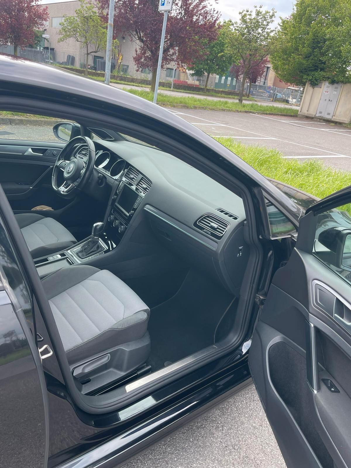 Volkswagen Golf 2.0 TDI DSG 5p. Highline BlueMotion Technology