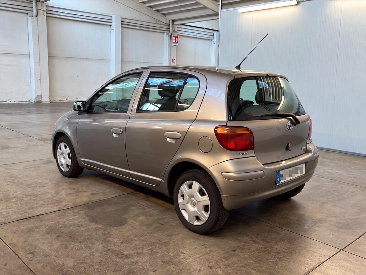 Toyota Yaris 1.0i 16V cat 3 porte Sol