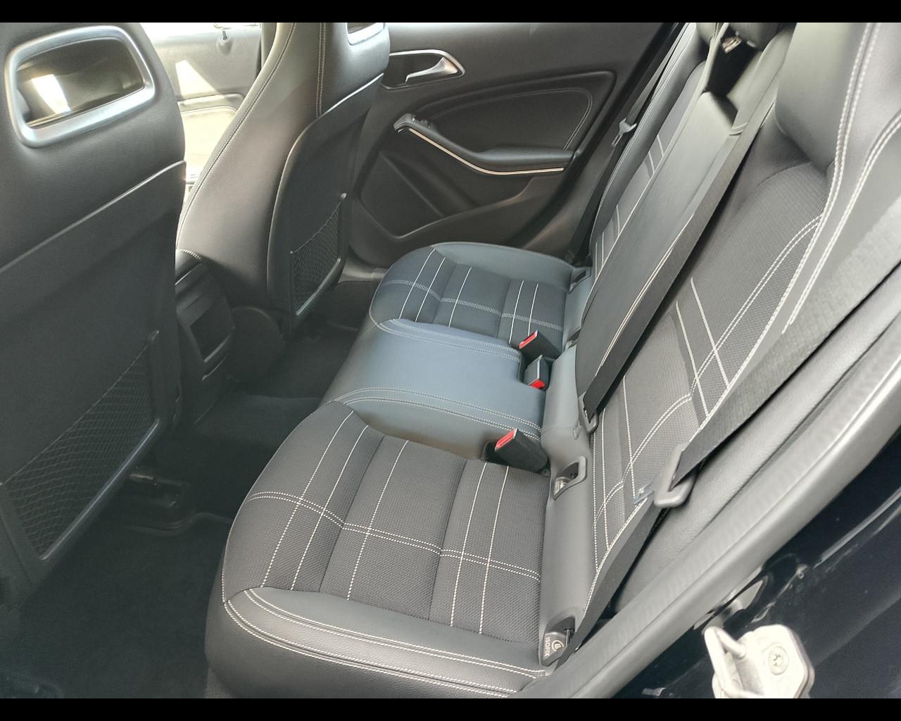 Mercedes-Benz GLA (X156) - GLA 220 d Automatic 4Matic Sport