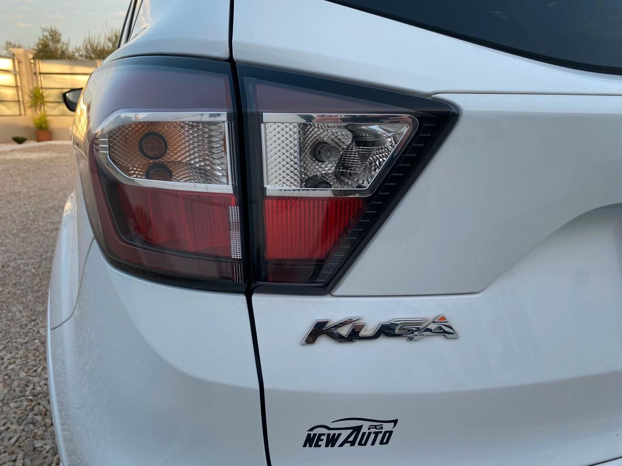 Ford Kuga 1.5 TDCI 120 CV S&S 2WD ST-Line