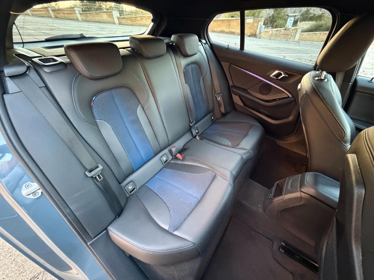 BMW 116D M-SPORT/1.5 116CV/AMBIENT LIGHTS/CAR PLAY/NEO