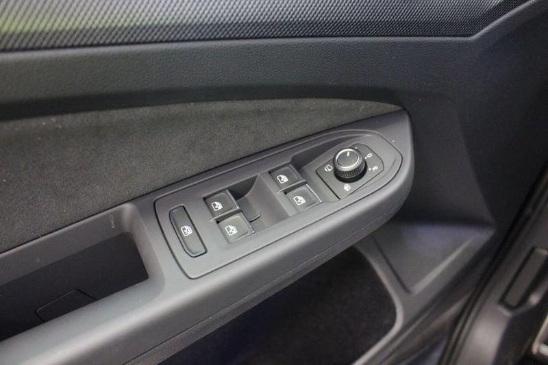 Volkswagen Golf 2.0 TDI 150 CV DSG SCR R-Line Plus