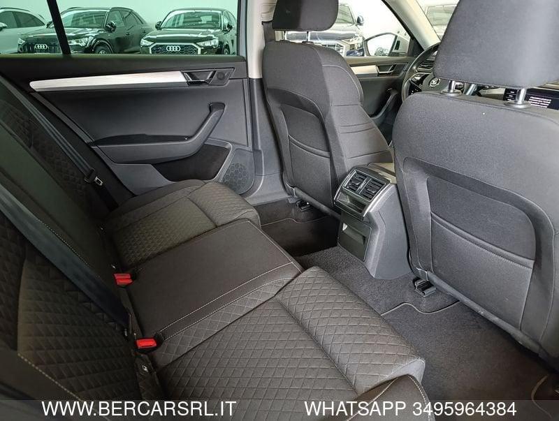 Skoda Superb Superb 2.0 TDI EVO 122 CV SCR DSG Wagon Executive