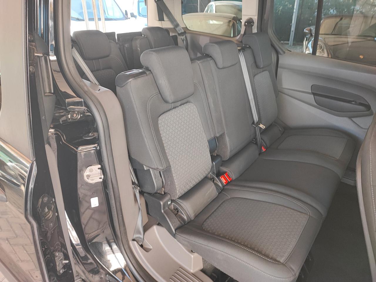 Ford Grand Tourneo Connect Gancio Traino 7 Posti