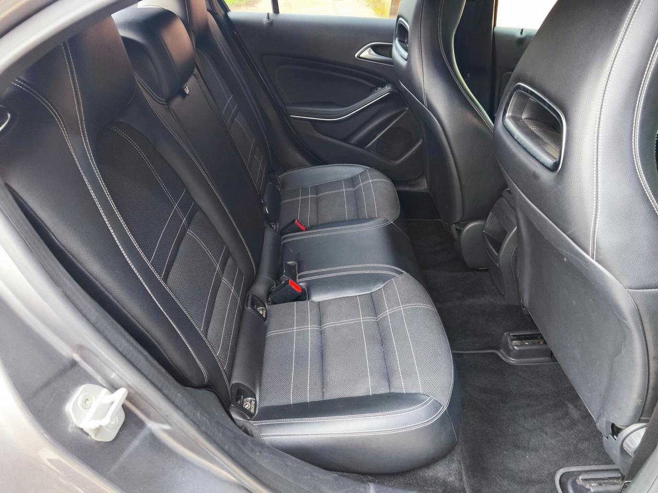 Mercedes-benz A 180 CDI BlueEFFICIENCY Sport AMG