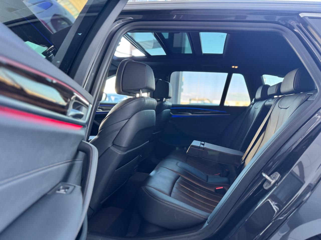 Bmw 520d xDrive Luxury TETTO LASER ACC