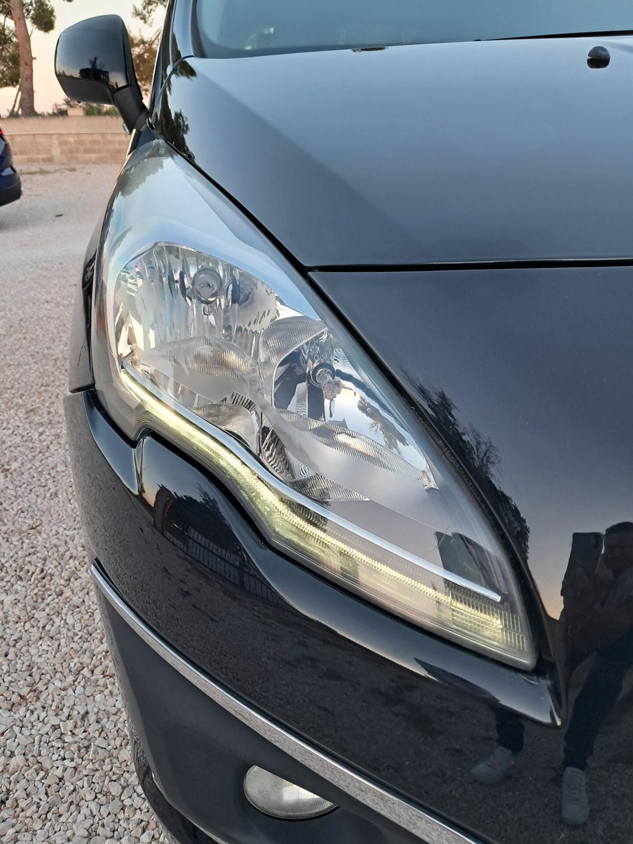 Peugeot 3008 1.6 HDi 112CV Allure*CLIMA*TETTO*CERCHI