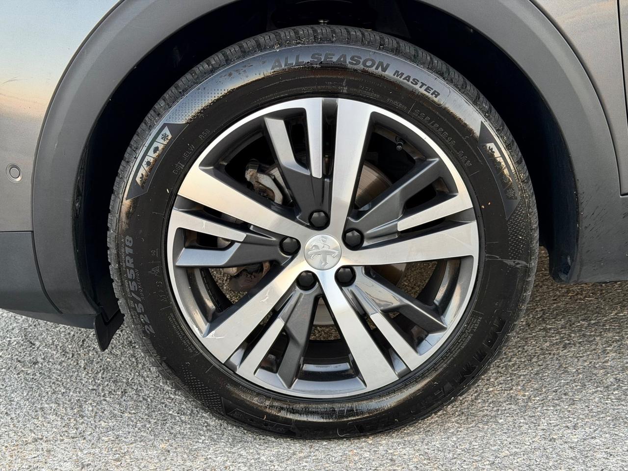 Peugeot 3008 1.5 BlueHDi 130cv 2023 - 81.000km