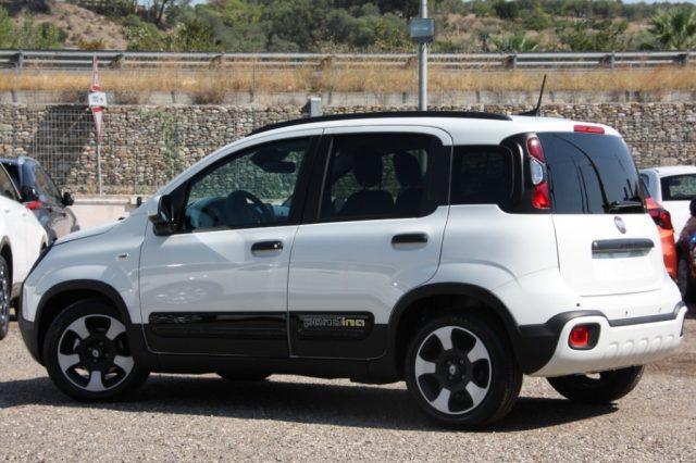 FIAT Panda 1.0 FireFly S&S Hybrid Pandina CROSS