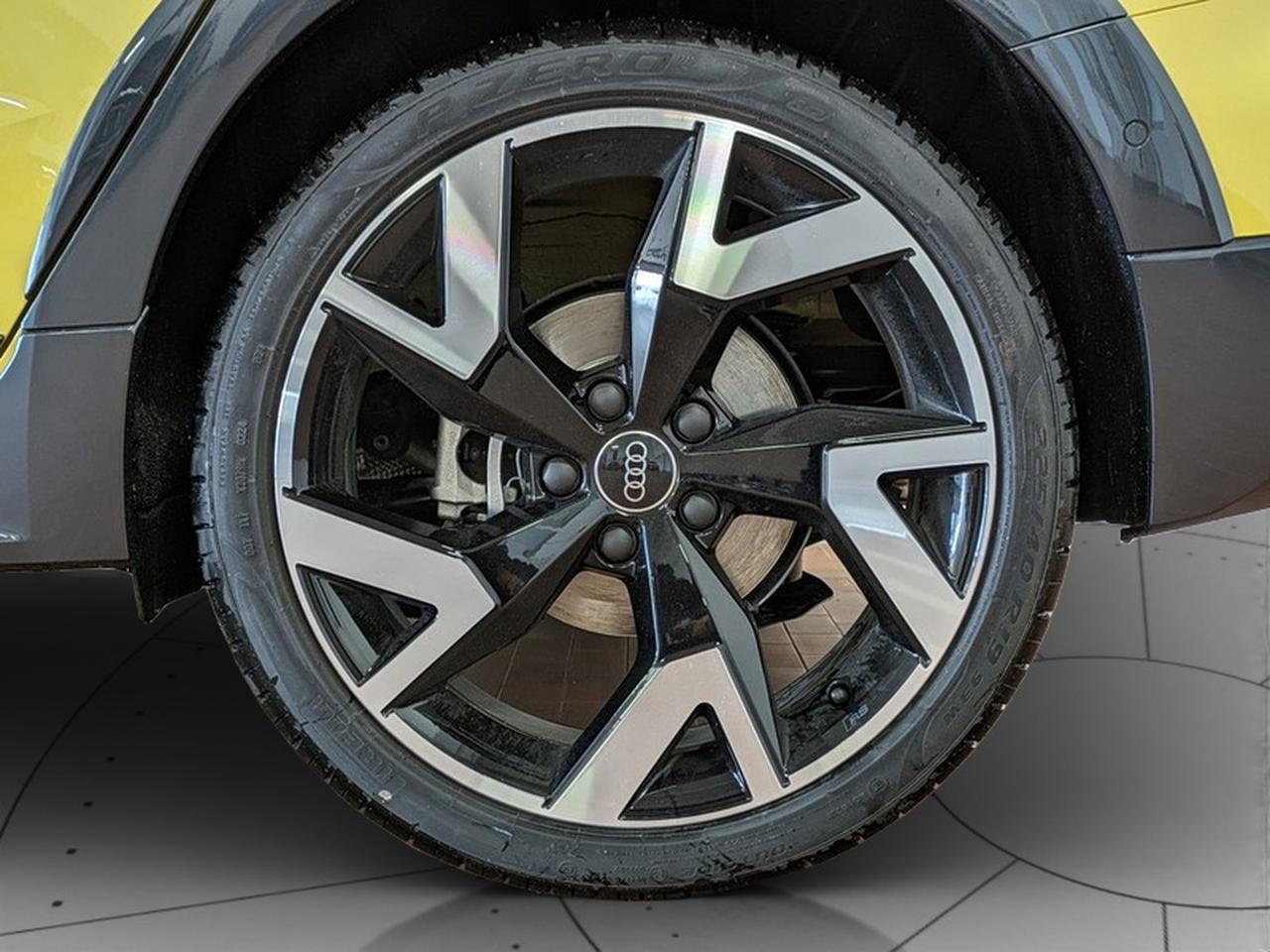 Audi A3 allstreet 35 1.5 tfsi mhev identity contrast s-tronic