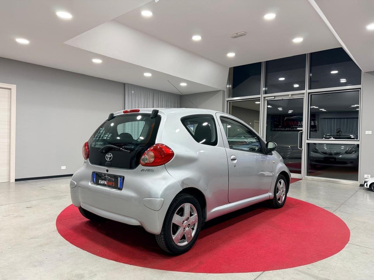 Toyota Aygo 1.0 12V VVT-i 3 porte AUTOMATICA OK NEOPATENTATI