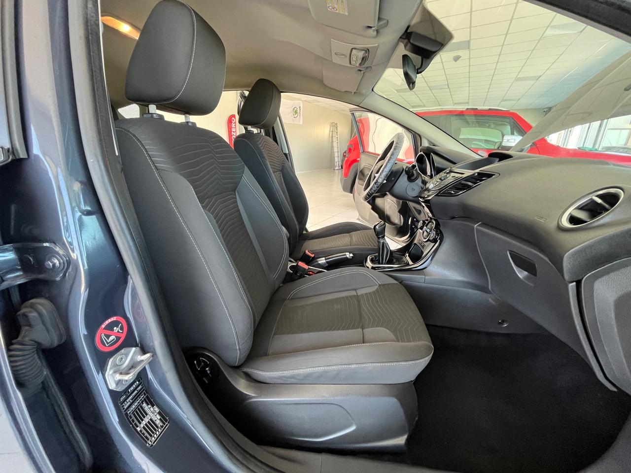 Ford Fiesta 1.5 TDCi 75CV 5 porte Titanium