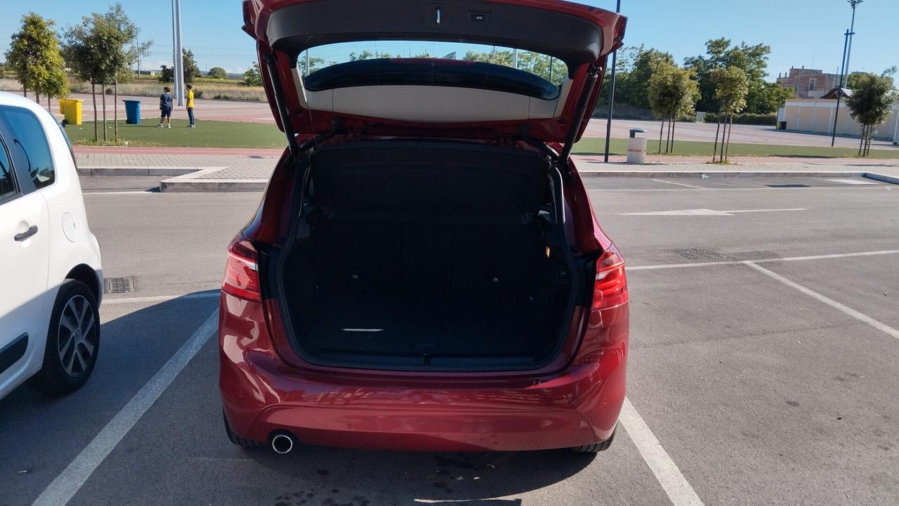 BMW 218D 2.0-NAVI-GARANZIA FULL