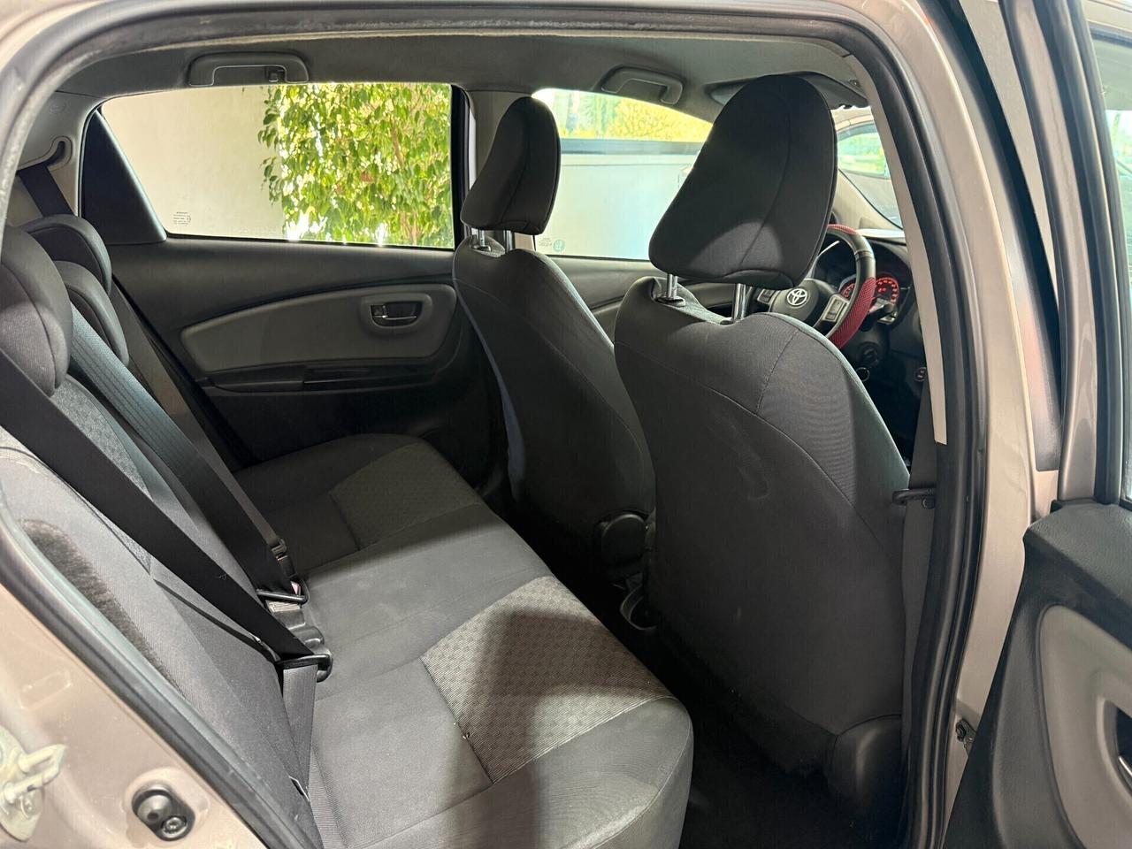 Toyota Yaris 1.0 5 porte Lounge