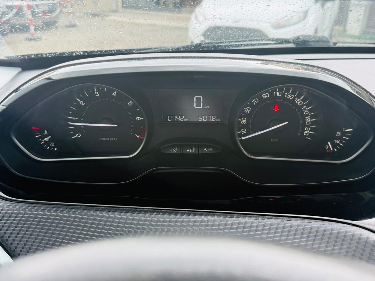 Peugeot 2008 82cv Active 110.000km!