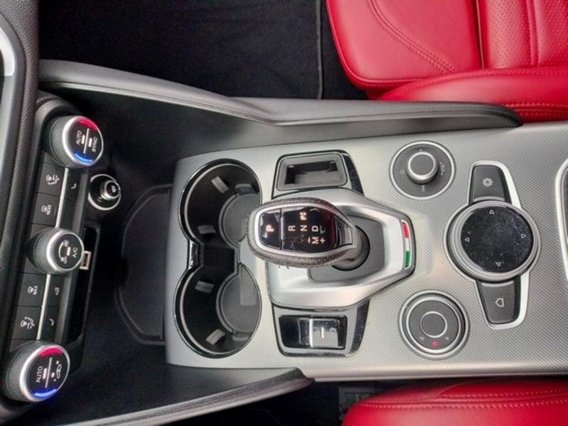 Alfa Romeo Giulia Giulia 2.2 Turbodiesel 210 CV AT8 AWD Q4 Veloce