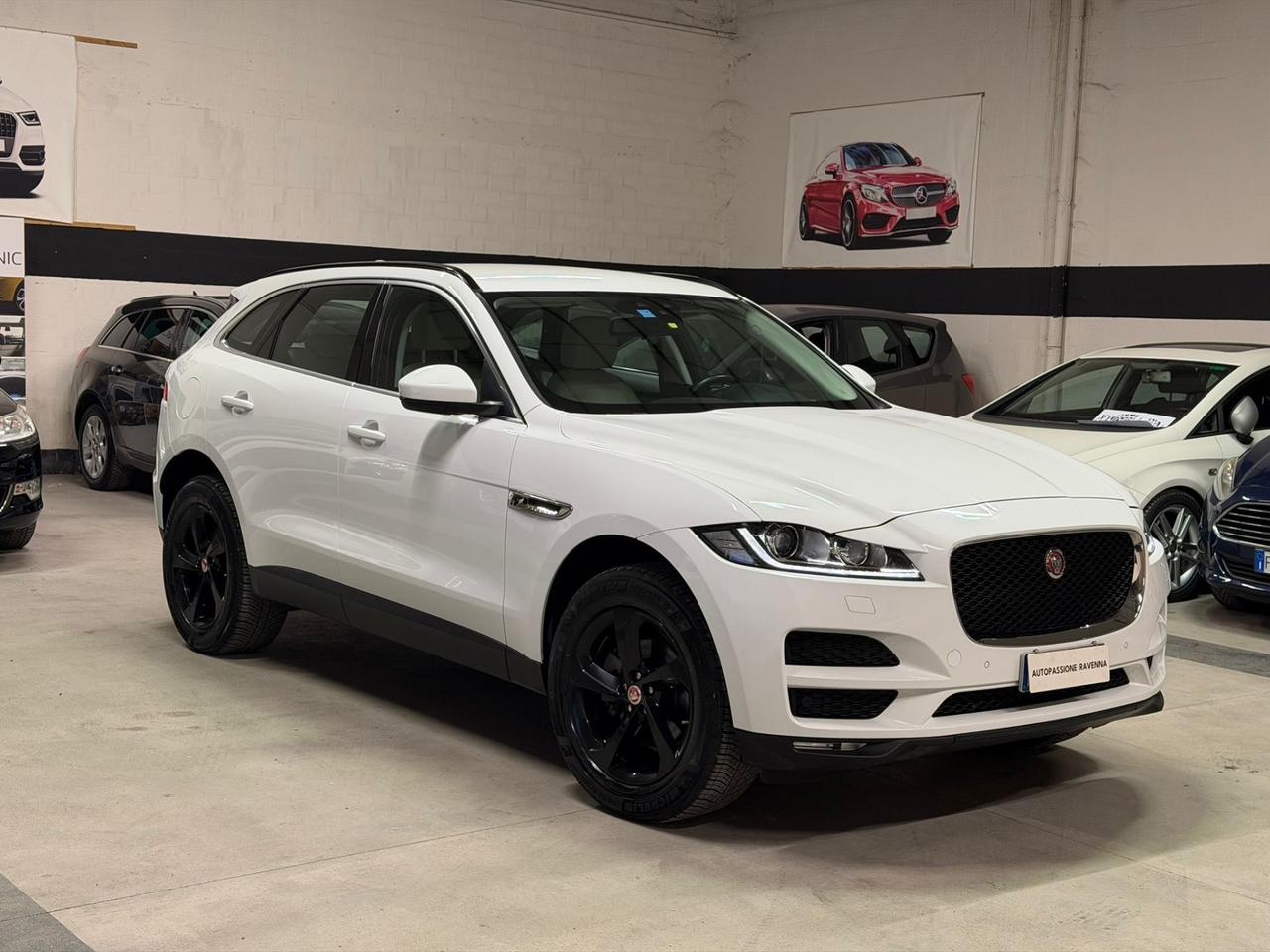Jaguar F-Pace 2.0 D 180 CV AWD R-Sport