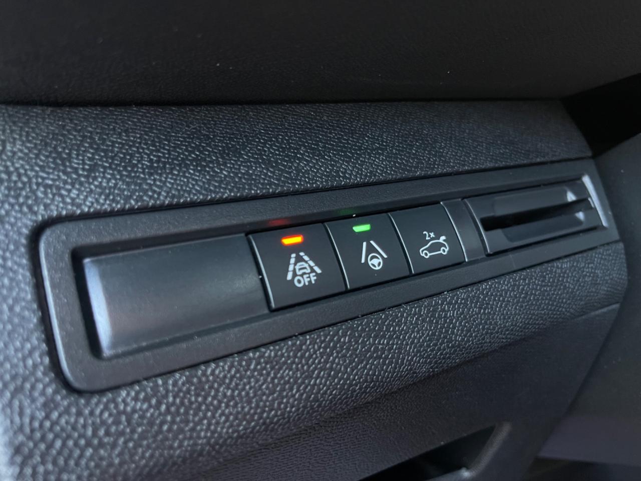 PEUGEOT 3008 GT 1.5 130CV LED Navy Cam 2021