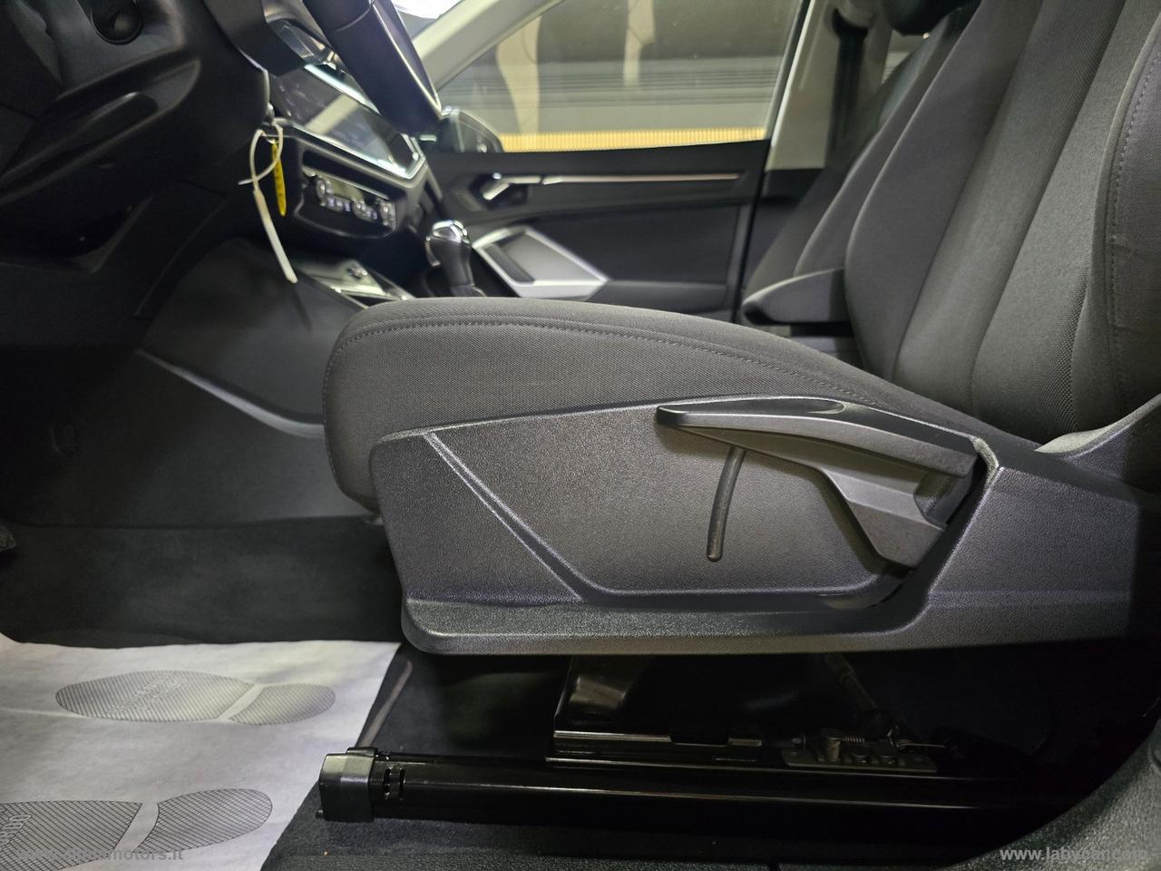 AUDI Q3 35 TDI S tronic