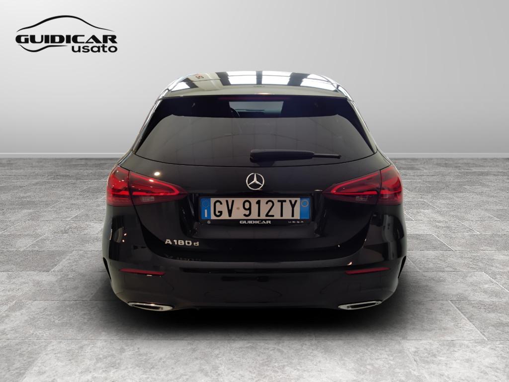 Mercedes-Benz Classe A - W177 2023 - A 180 d AMG Line Advanced Plus auto