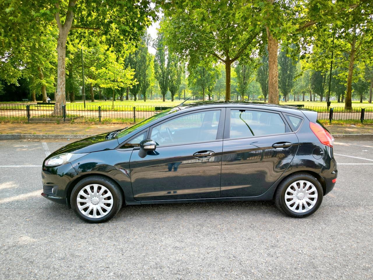 Ford Fiesta 1.5 TDCi 75CV 5 porte Titanium