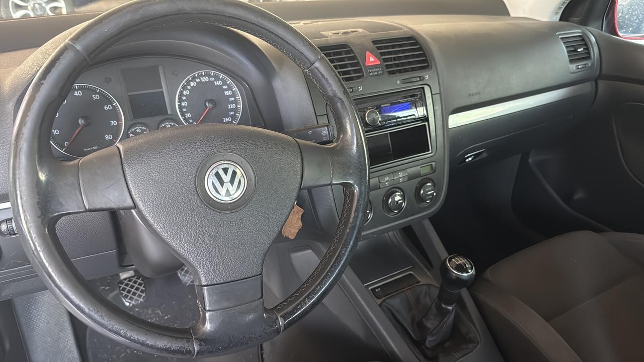 Volkswagen Golf 1.6 16V FSI 5p. Sportline