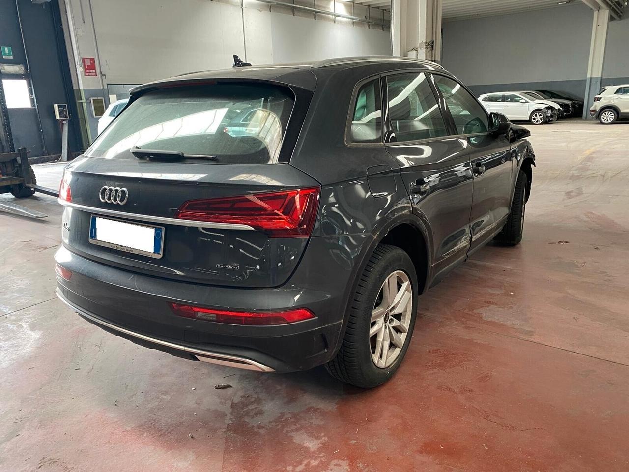 Audi Q5 40 2.0 tdi mhev 12V Business quattro s-tronic