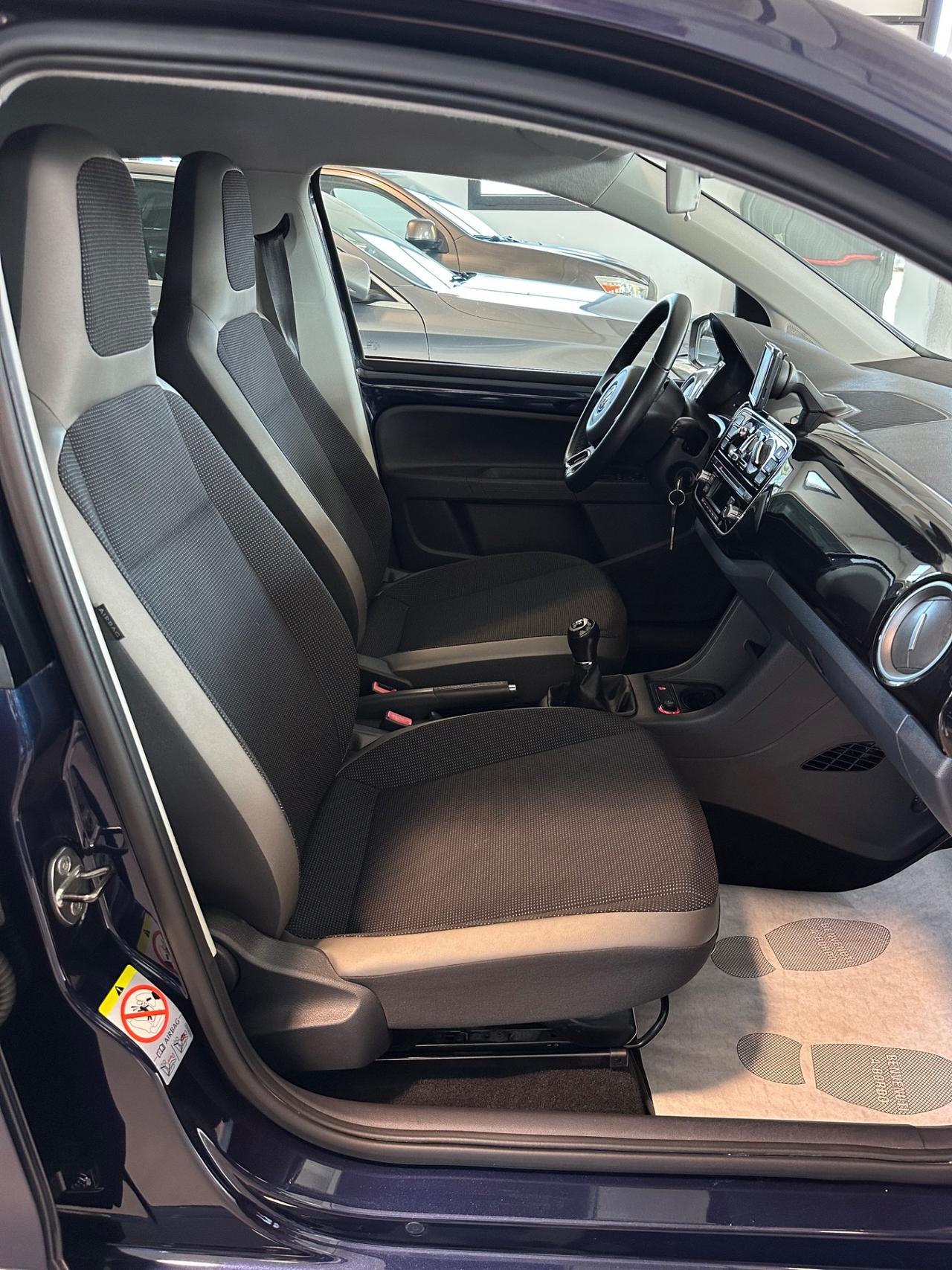 Volkswagen up! 1.0 5p. move