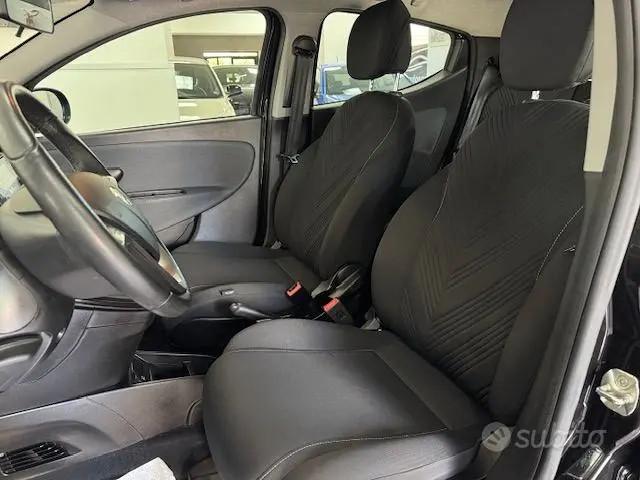 Lancia Ypsilon 1.0 firefly hybrid Gold KM CERT