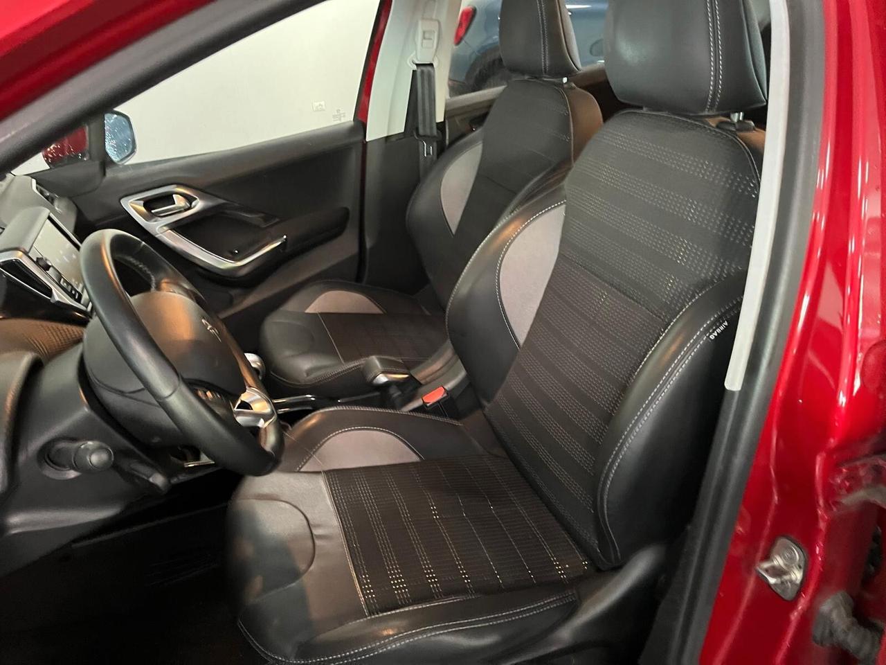 Peugeot 2008 BlueHDi 120 S&S Allure
